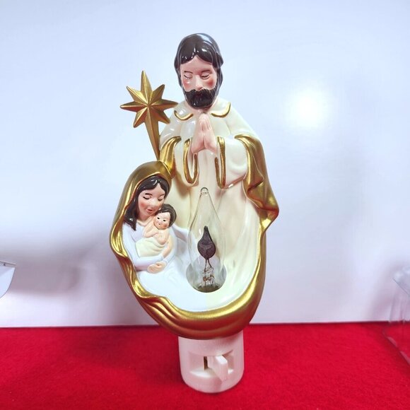 Holy Family Nightlight Flickering Candlelight by Ganz Lights in the Night - Picture 8 of 9